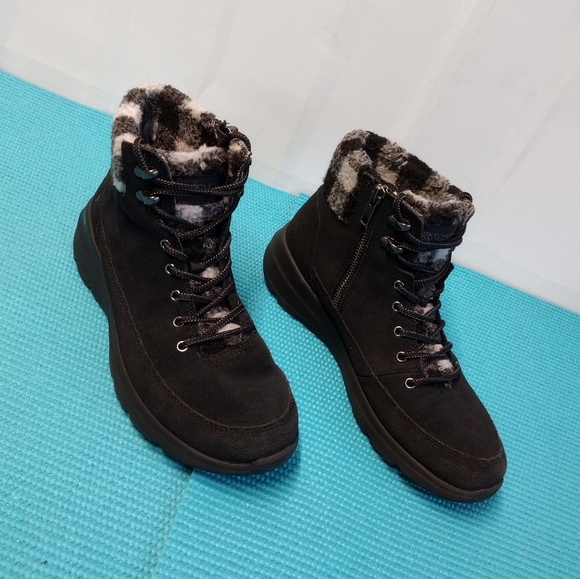 Skechers Black and White Plaid Ankle Booties - Picture 3 of 14